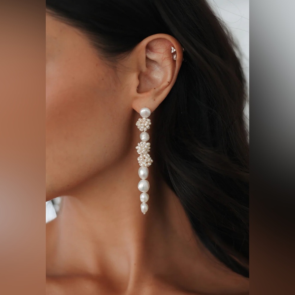 Untamed Petals Darcy Pearl Drop Earrings